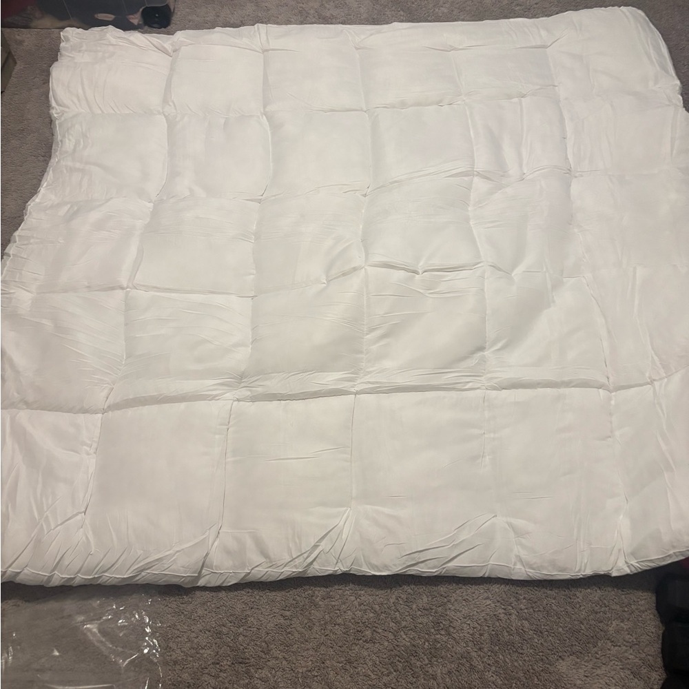 NEW  White Box-Stitched Mattress topper.